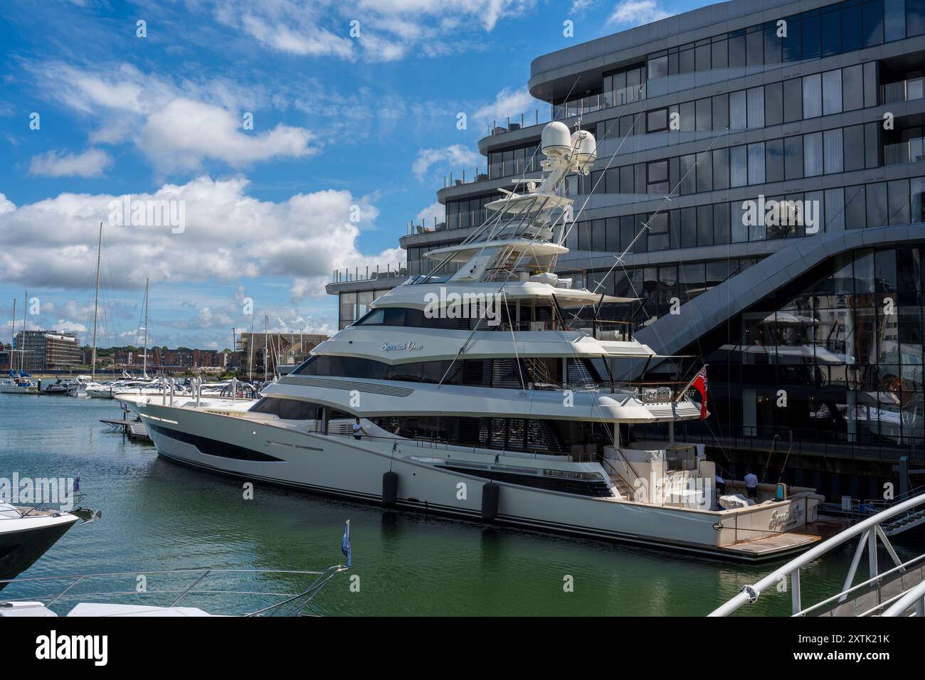 Special One, Yacht, Ocean Village, Southampton, Hampshire, Inghilterra, Regno Unito, Gran Bretagna. Foto Stock