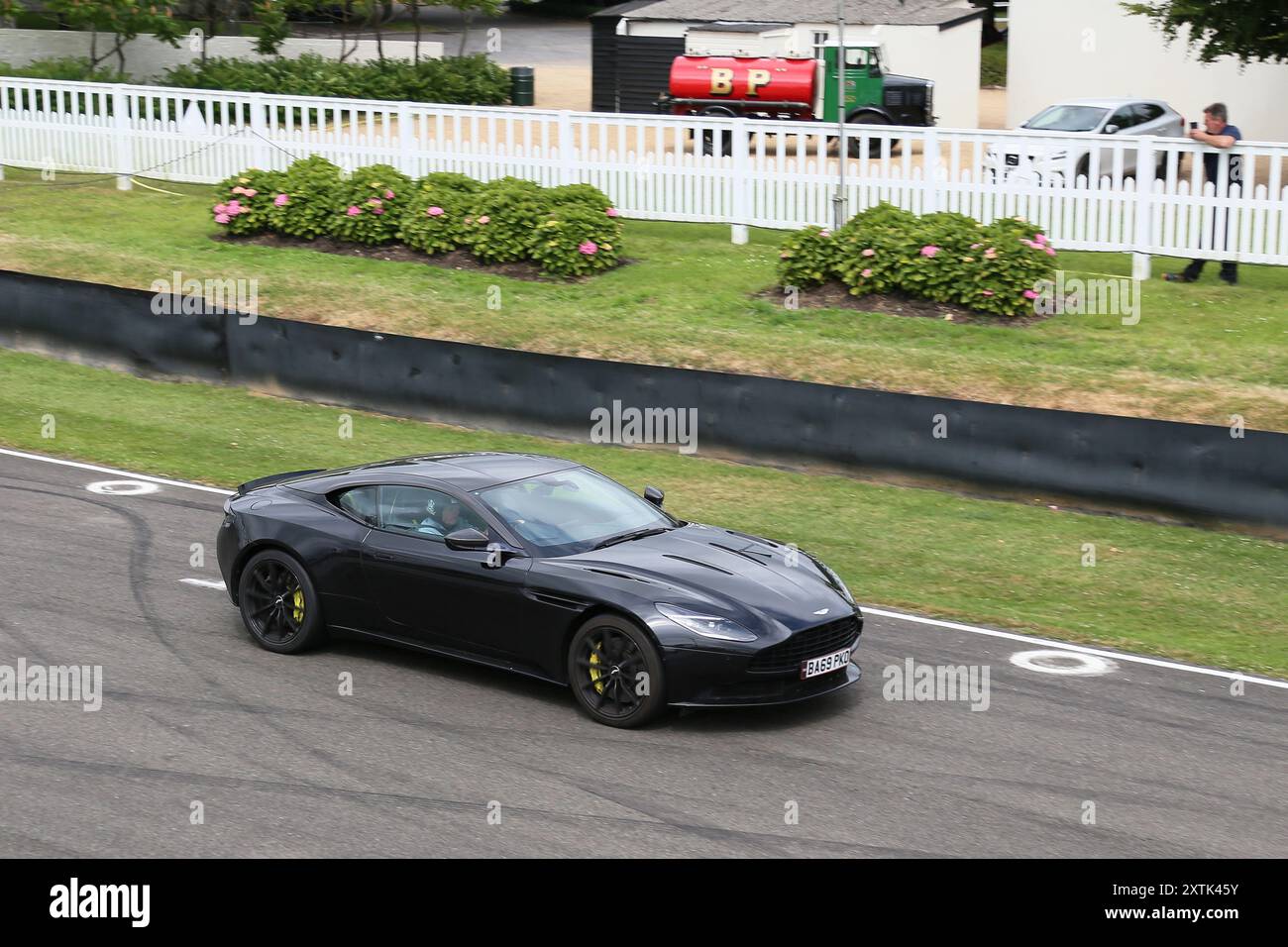 Aston Martin DB11 5,2 V12 (2019), Mike Hawthorn Track Day, Goodwood, Sussex, Inghilterra, Gran Bretagna, Regno Unito, Europa Foto Stock