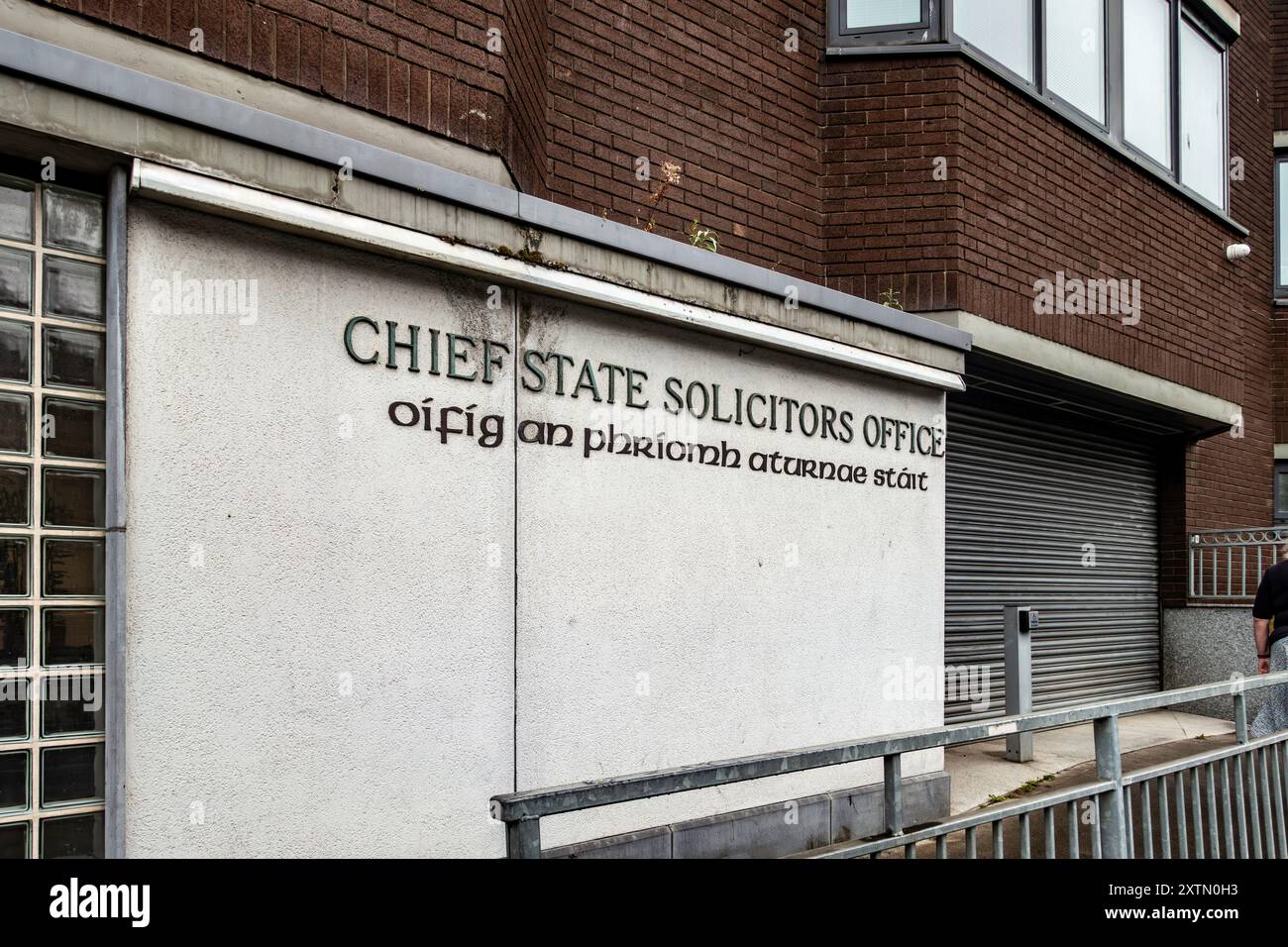 L'esterno del Chief State Solicitors Office in Little Ship Street, Dublino, Irlanda. Foto Stock