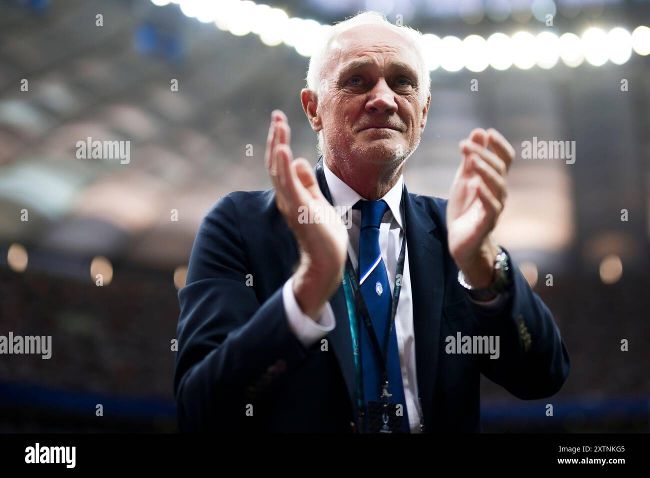 Varsavia, Polonia. 14 agosto 2024. Antonio Percassi gesta prima della partita di calcio della Supercoppa UEFA 2024 tra il Real Madrid CF e l'Atalanta BC. Crediti: Nicolò campo/Alamy Live News Foto Stock