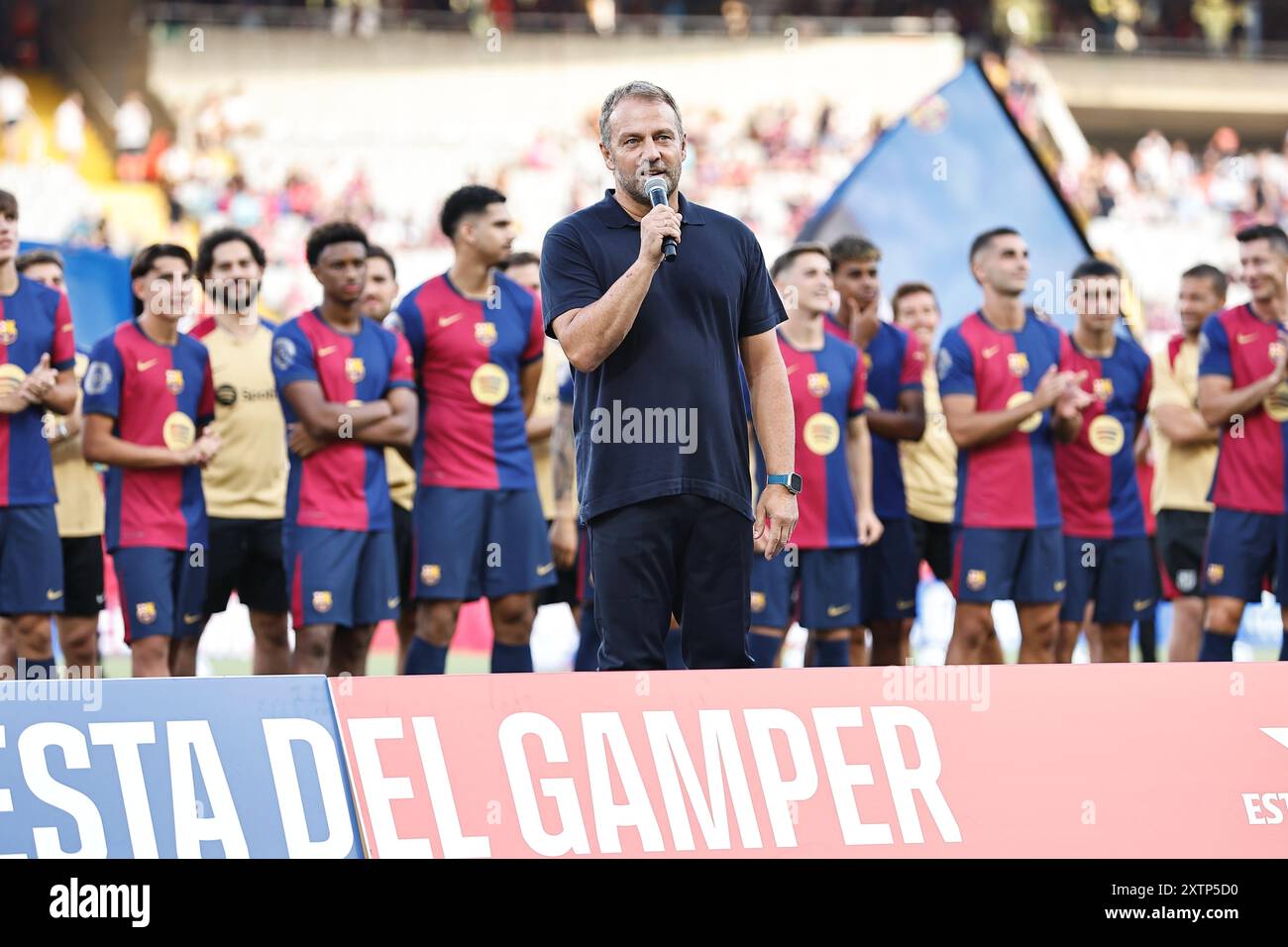Hansi Flick (Barcellona), 12 AGOSTO 2024 - calcio: Partita spagnola "Joan Gamper Cup" tra FC Barcelona 0-3 COME Monaco all'Estadi Olimpic Lluis Companys di Barcellona, Spagna. (Foto di Mutsu Kawamori/AFLO) Foto Stock