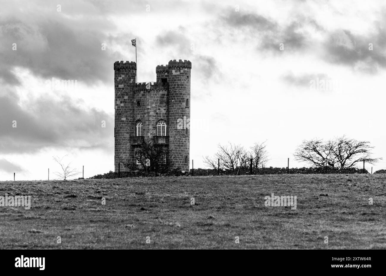 L'iconica Broadway Tower nelle Cotswolds. Foto Stock