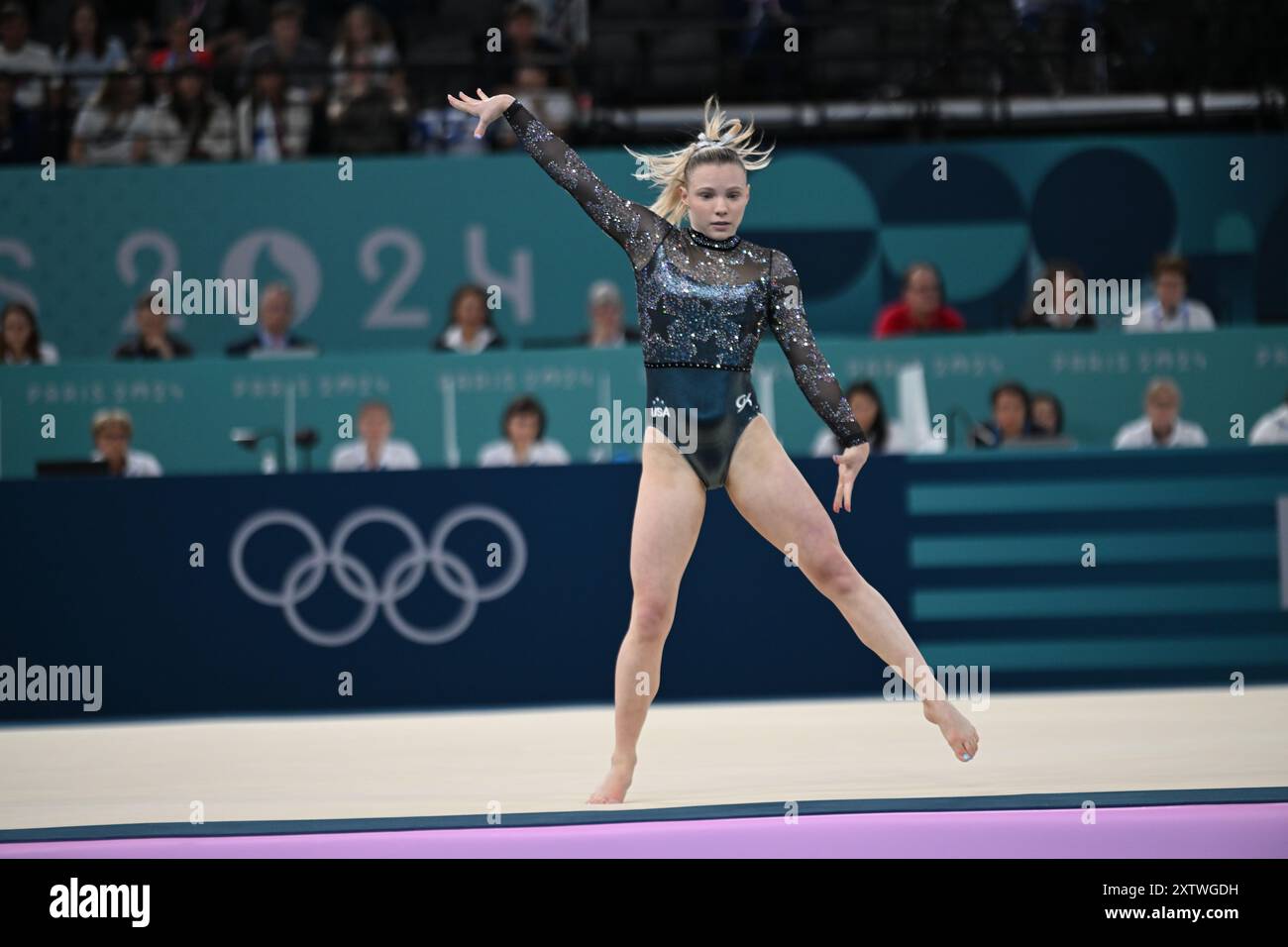 PARIGI, FRANCIA-28 luglio 2024: Jade Carey degli Stati Uniti durante la qualificazione femminile di ginnastica Artistica ai Giochi Olimpici di Parigi 2024 alla Bercy Arena Foto Stock