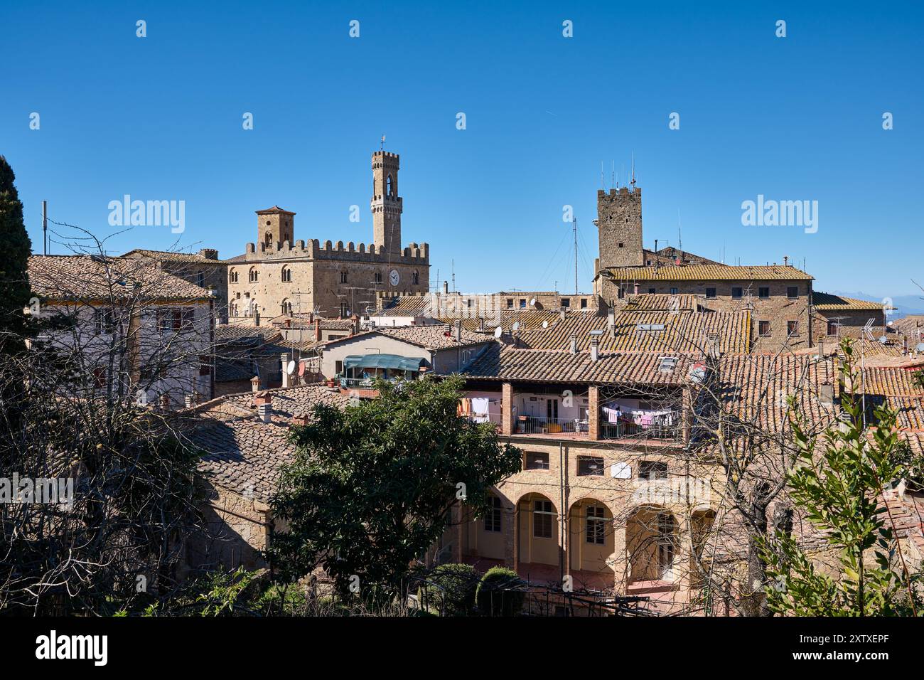 Vista sui tetti di Volterra, Toscana, Italia Foto Stock