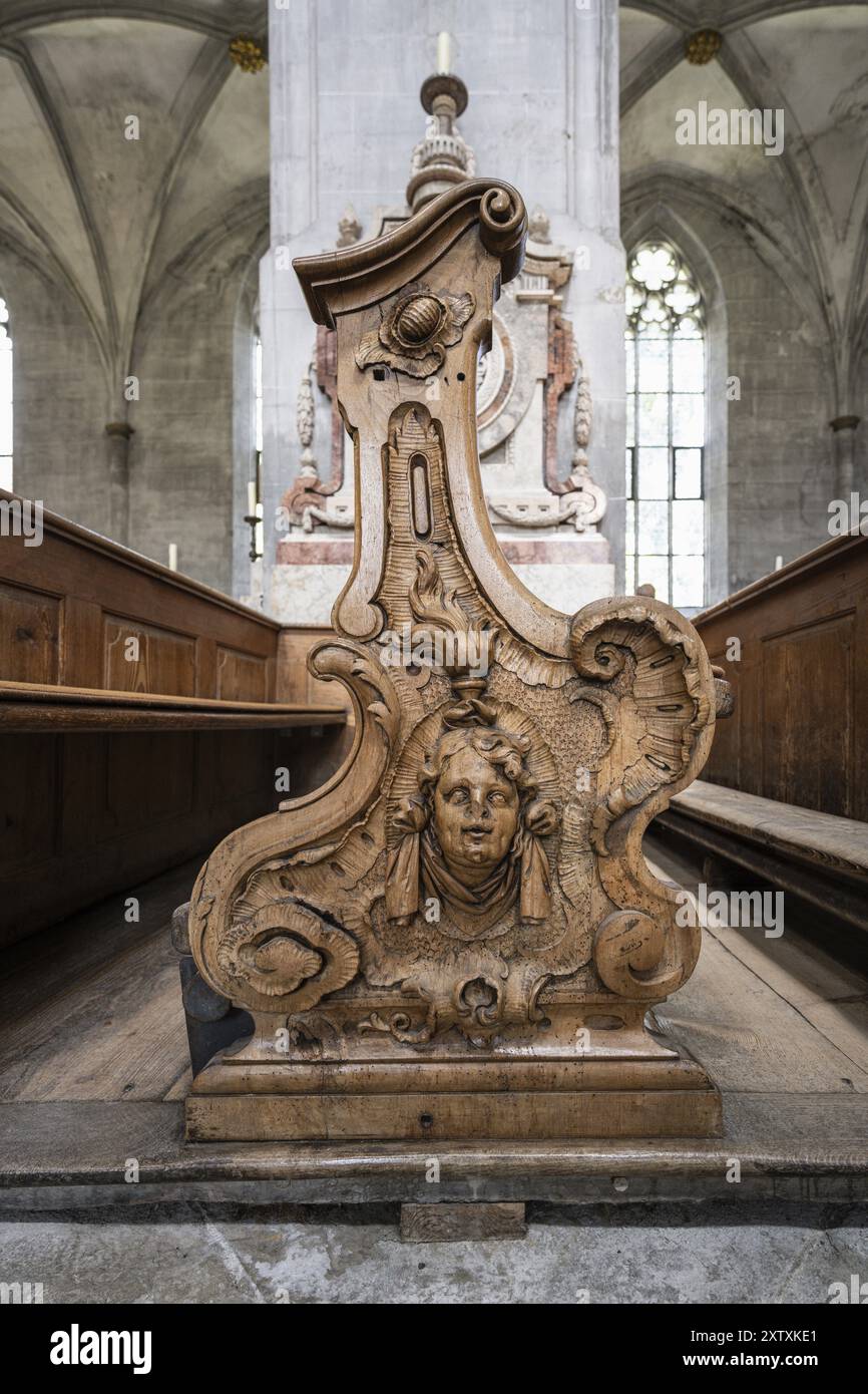 Scultura artistica della chiesa, scultura barocca nella navata centrale di Salem Minster, Salem, lago di Costanza, distretto del lago di Costanza, Baden-Wuerttemberg, Germania Foto Stock