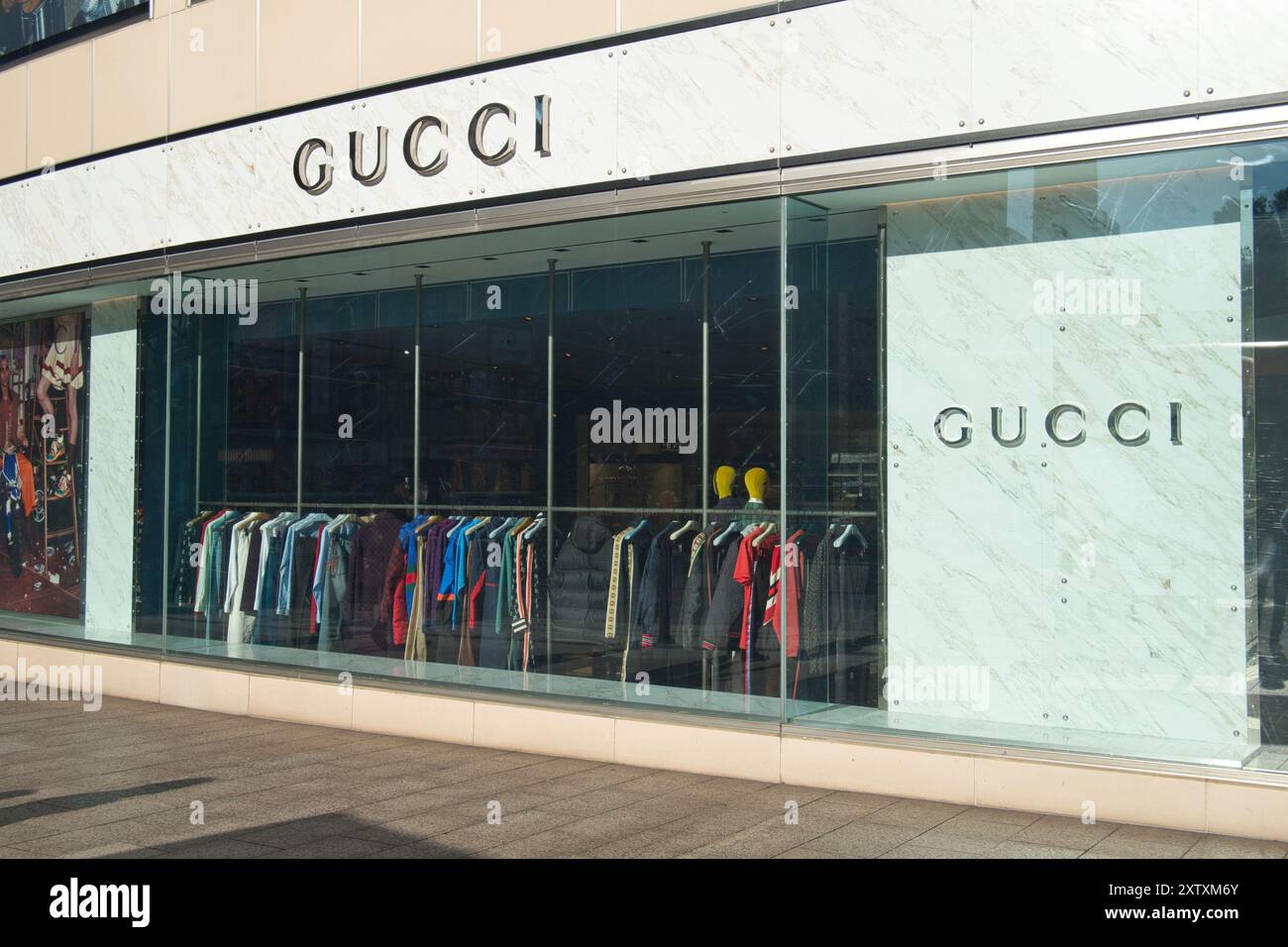 Vetrina Gucci in un grande magazzino a Tokyo, vicino a Ginza, Giappone Foto Stock