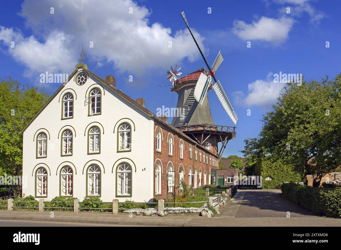 Il mulino a vento a Norden, Frisia orientale, Frisia orientale, Norden, Repubblica Federale di Germania Foto Stock