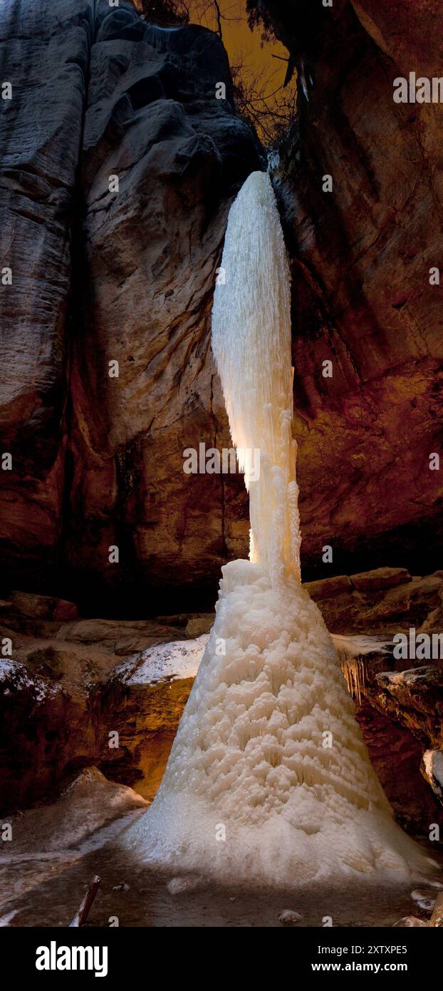 (Copyright Â© Sylvio Dittrich +49 1772156417) colonna di ghiaccio nella Gautschgrotte, dopo molti anni è possibile ammirare ancora una volta i oltre 18 metri di altezza Foto Stock