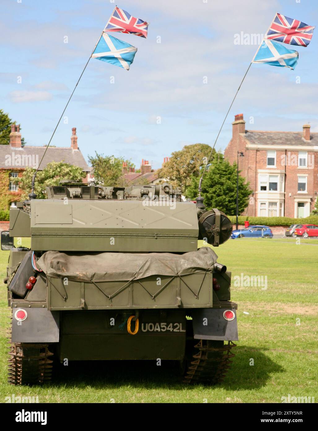 Veicoli militari a Lytham Green, Lytham St Annes, Lancashire, Regno Unito, Europa durante il Wartime Festival del 2024. Foto Stock