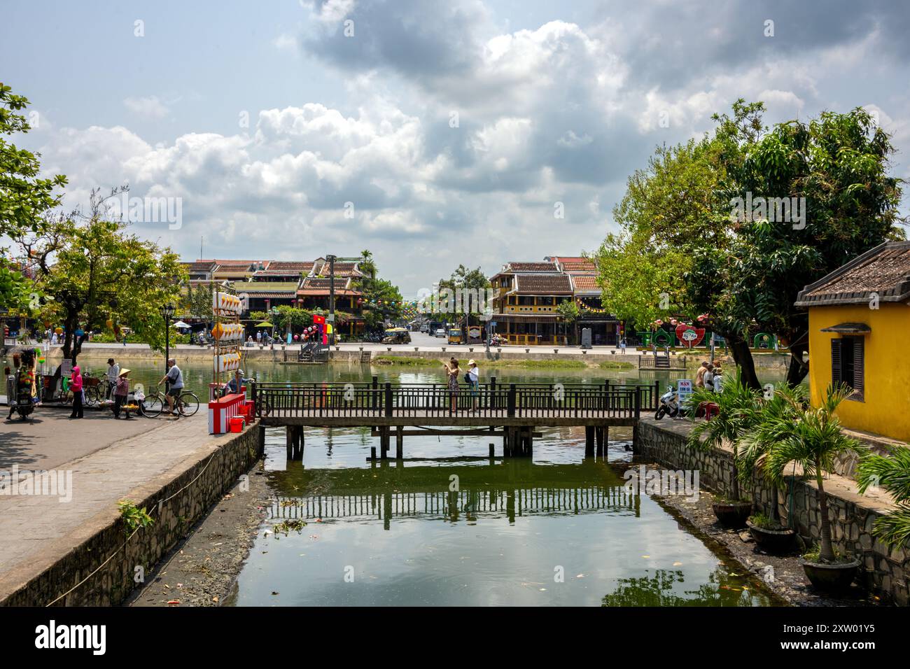 Vista di Hoi An e degli splendidi canali antichi della città. Foto Stock