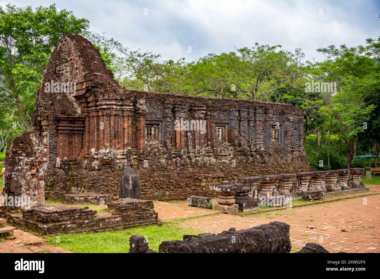 Il tempio conosciuto come "il magazzino" nell'antico sito vietnamita di mio figlio Sancturay. Foto Stock