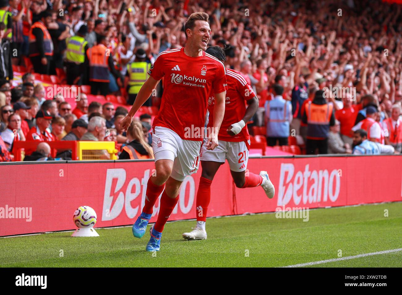 Nottingham, Regno Unito. 17 agosto 2024. Chris Wood del Nottingham Forest celebra il suo gol di apertura durante la partita Nottingham Forest FC contro Bournemouth FC English Premier League al City Ground, Nottingham, Inghilterra, Regno Unito il 17 agosto 2024 Credit: Every Second Media/Alamy Live News Foto Stock