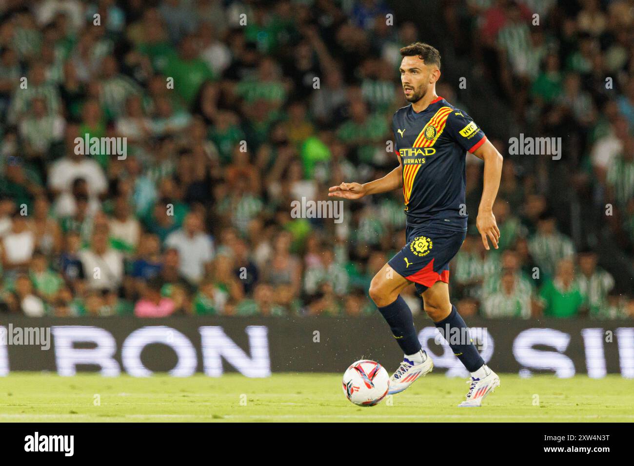 Ivan Martin durante la partita di LaLiga EASPORTS tra le squadre del Real Betis Balompie e del Girona FC all'Estadio Benito Villamarin (Maciej Rogowski) Foto Stock