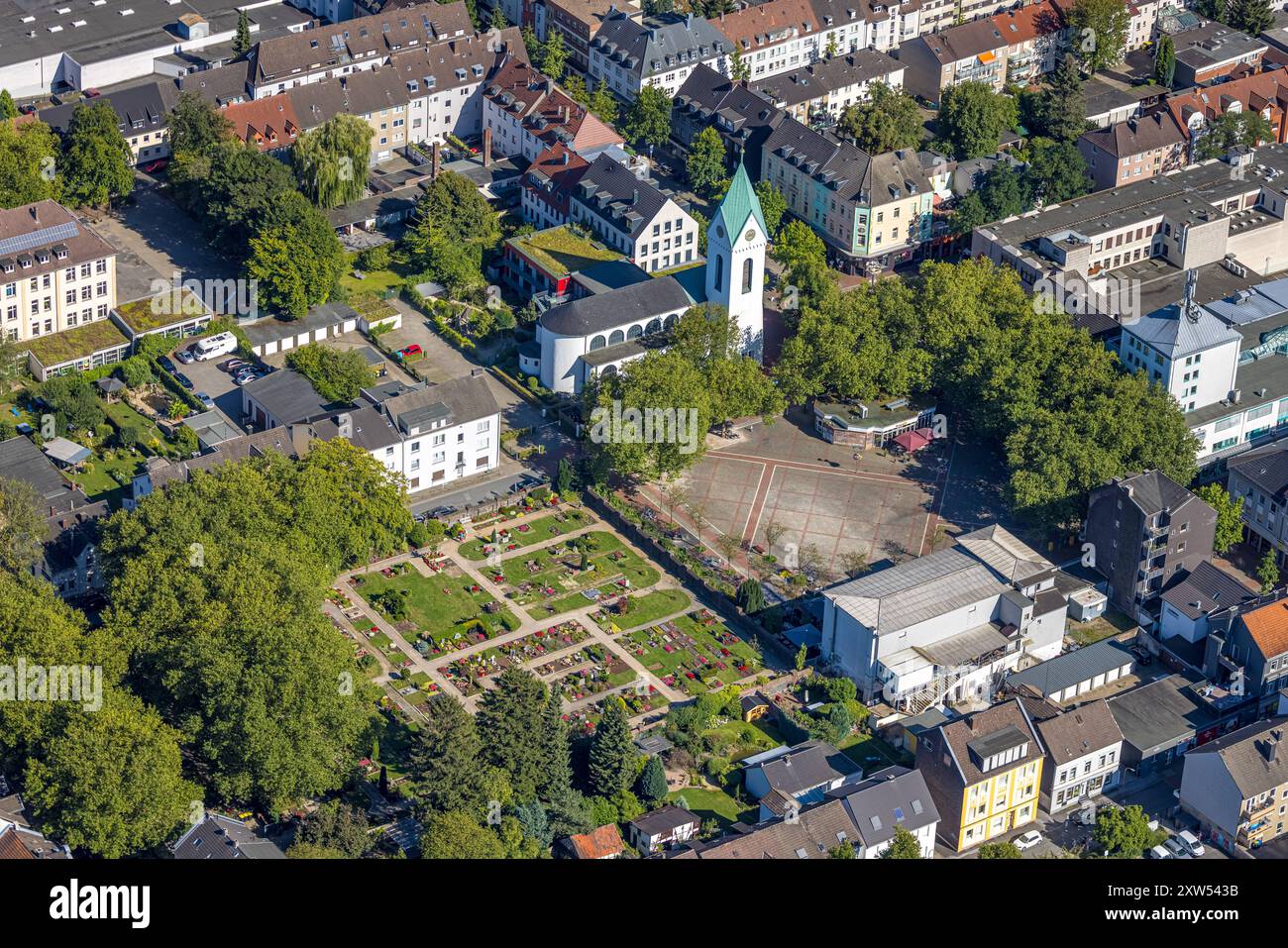 Luftbild, Friedhof am Hombrucher Marktplatz, evang. Kirche, Stadtbezirk Hombruch, Dortmund, Ruhrgebiet, Nordrhein-Westfalen, Deutschland ACHTUNGxMINDESTHONORARx60xEURO *** Vista aerea, cimitero di Hombrucher Marktplatz, chiesa evang, distretto Hombruch, Dortmund, zona Ruhr, Renania settentrionale-Vestfalia, Germania ACHTUNGxMINDESTHONORARx60xEURO Foto Stock