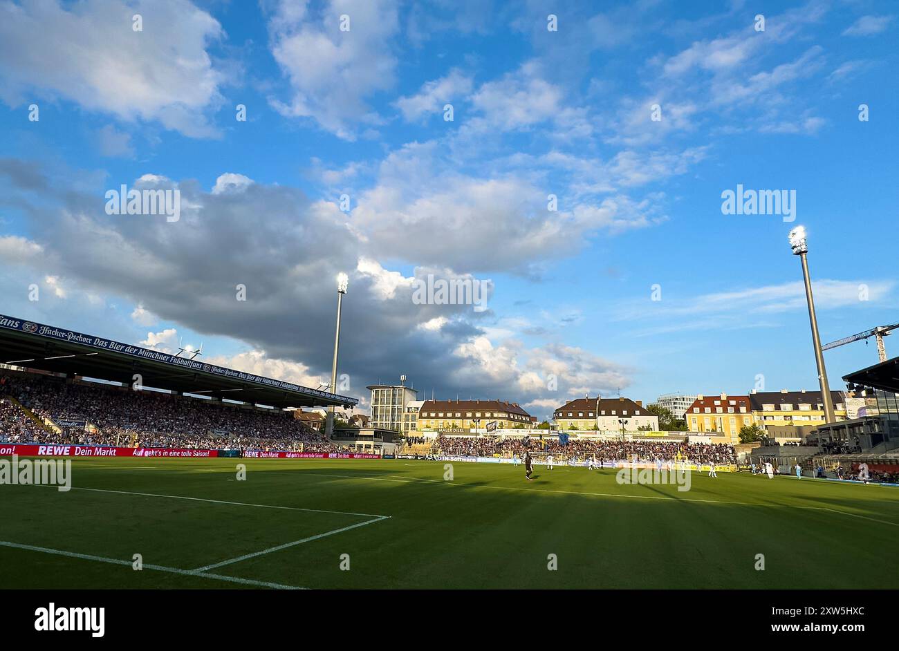 Grünwalder Stadion al 3.Liga Match TSV 1860 München - 1. FC Saarbrücken 0-1 nello Stadion an der Grünwalder Strasse al 2 agosto 2024 a Monaco, Germania. Stagione 2024/2025, 3.German Soccer League fotografo: Peter Schatz Foto Stock