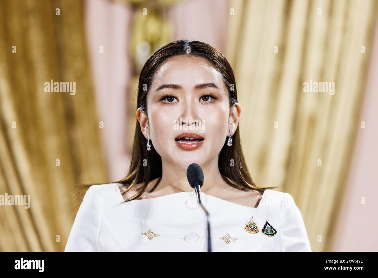 Bangkok, Thailandia. 18 agosto 2024. Paetongtarn Shinawatra, primo ministro della Thailandia, durante un evento stampa dopo aver ricevuto l'approvazione reale a Bangkok, Thailandia, domenica 18 agosto 2024. (Credit Image: © Andre Malerba/ZUMA Press Wire) SOLO PER USO EDITORIALE! Non per USO commerciale! Foto Stock