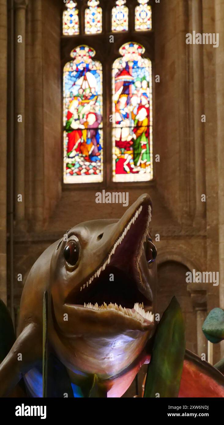 Mostra Monsters of the Sea di mostri marini preistorici presso la cattedrale di Peterborough. L'immagine mostra un oftalmosauro Foto Stock