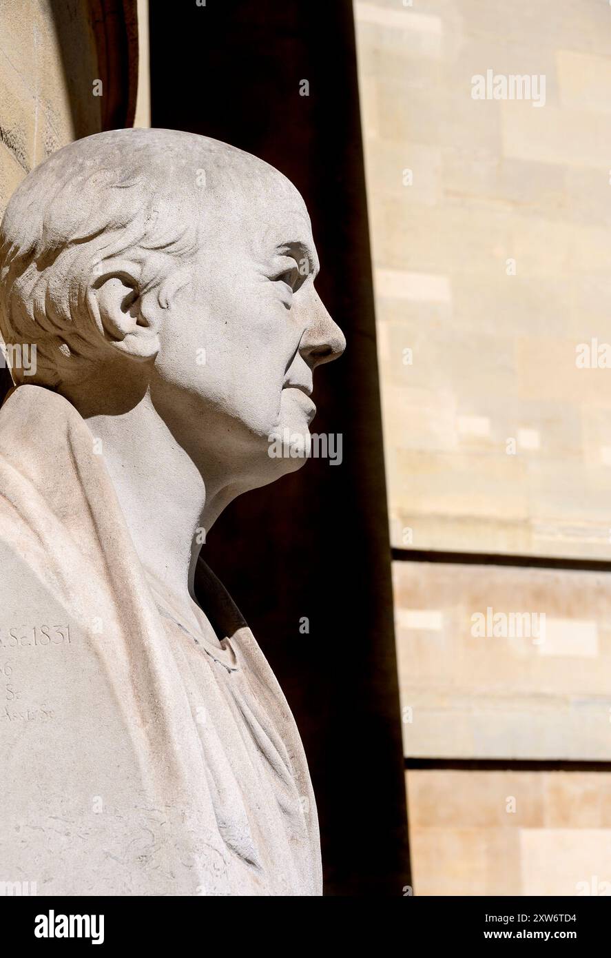 Londra, Inghilterra. Busto dell'architetto John Nash (1752-1835), fuori dalla Church of All Souls, Langham Place Foto Stock