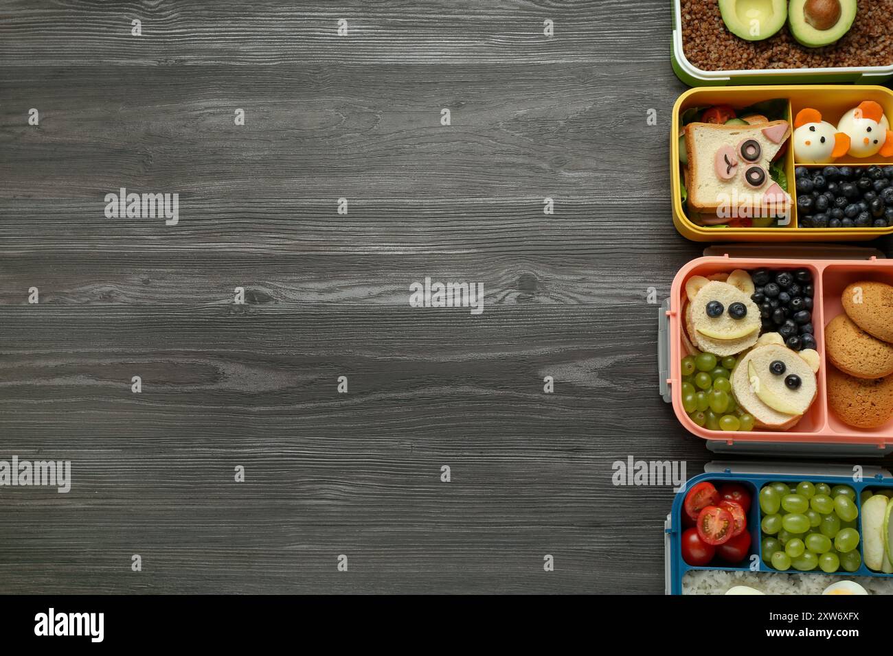 Pranzo al sacco con diversi spuntini. Spazio per il testo Foto Stock