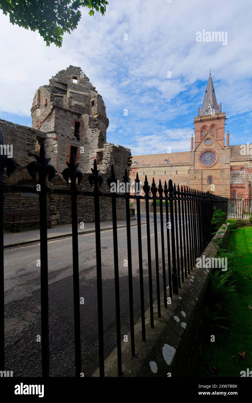 Palazzo dei Vescovi e cattedrale di San Magno, Kirkwall Foto Stock
