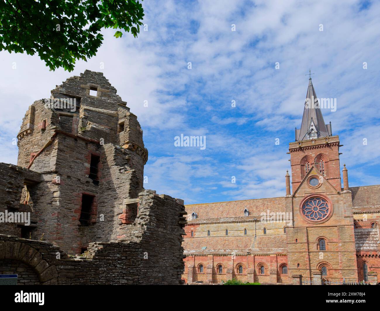 Palazzo dei Vescovi e cattedrale di San Magno, Kirkwall Foto Stock