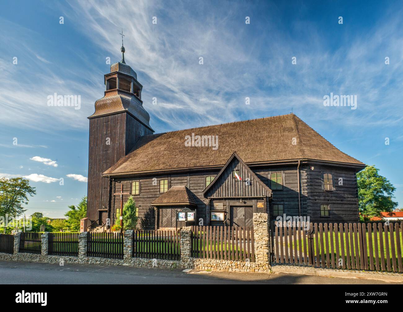 Chiesa di San Giuseppe, 1754, chiesa in legno, cattolica romana, ex evangelica, nel villaggio di Złotów, valle del fiume Barycz, bassa Slesia, Polonia Foto Stock