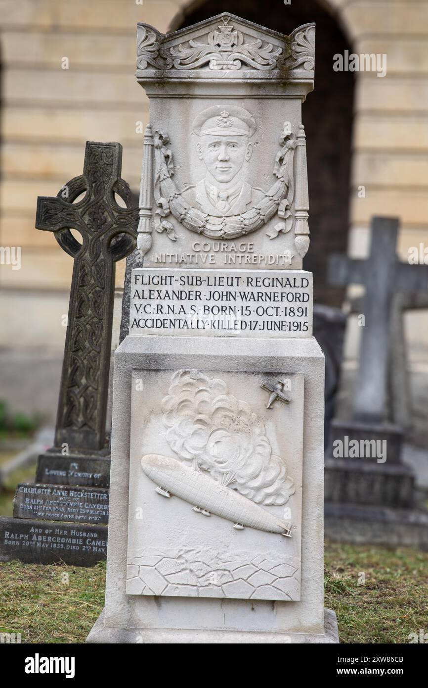 Tomba e tomba del sottotenente di volo Reginald Warneford, che fu accidentalmente ucciso nella grande Guerra 'dai i miei saluti al Kaiser!' Foto Stock