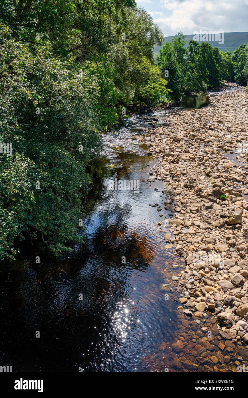 Il fiume Swale a Muker, Swaledale, Yorkshire Dales National Park, North Yorkshire Foto Stock