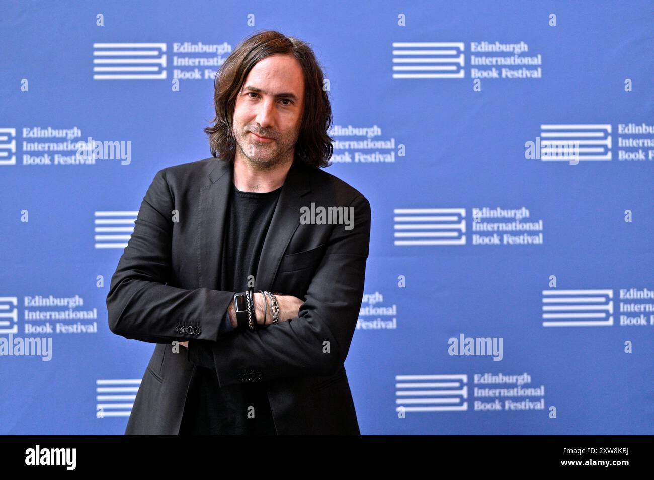Edimburgo, Scozia, Regno Unito. 18 agosto 2024. Festival internazionale del libro di Edimburgo: Paul Lynch, autore vincitore di numerosi premi, al photocall ufficiale. Vincitore del Booker Prize 2023 con il libro canzone del profeta. Crediti: Craig Brown/Alamy Live News Foto Stock