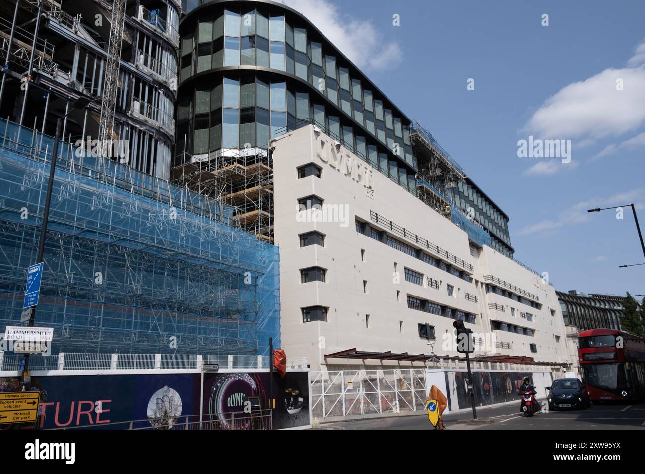 Olympia Exhibition Centre, ora Olympia Events, un centro esposizioni, uno spazio per eventi e un centro conferenze a West Kensington, Londra, Inghilterra, Regno Unito Foto Stock