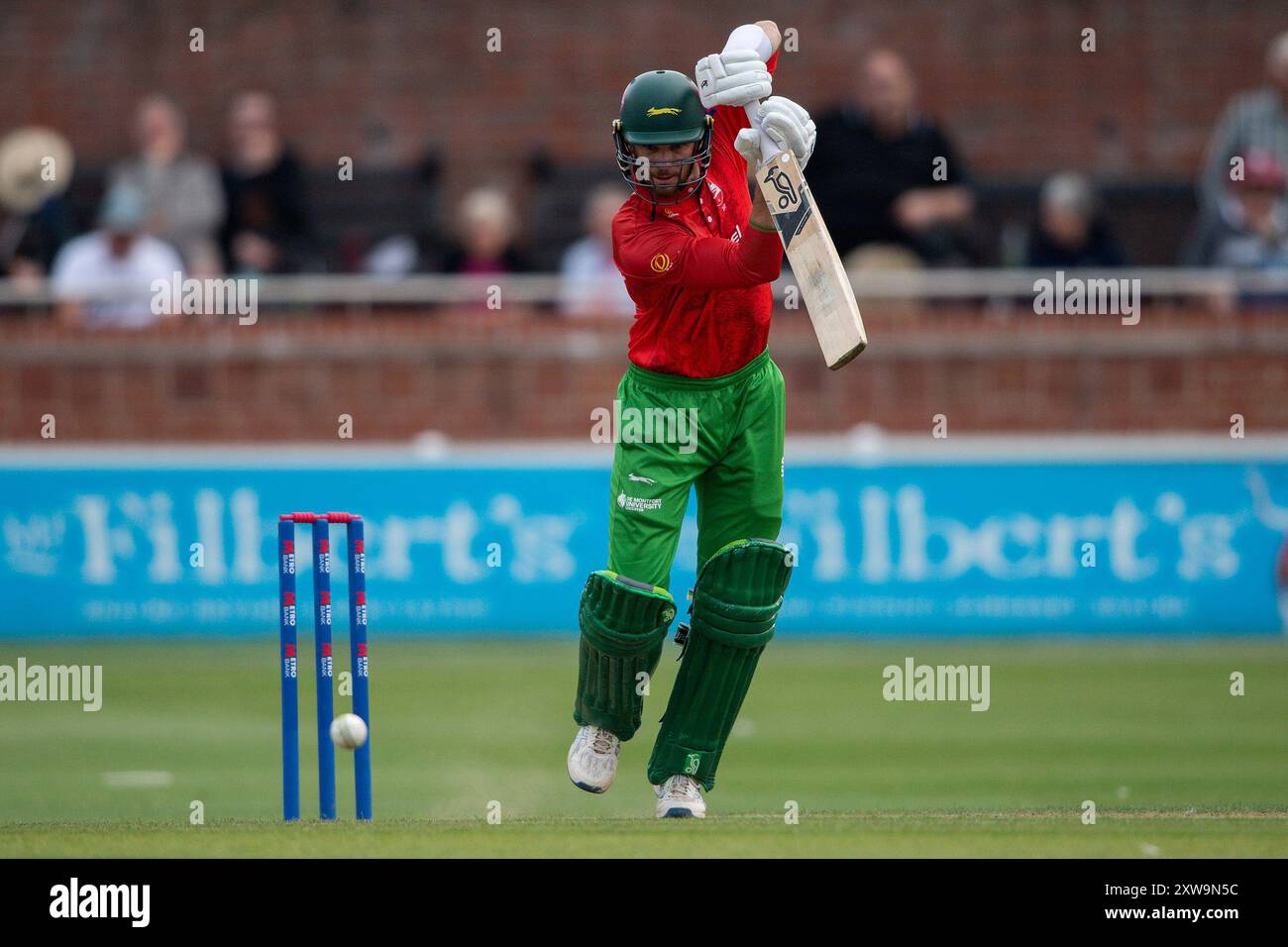 Taunton, Regno Unito. 18 agosto 2024. Peter Handscomb del Leicestershire batté durante la semifinale della Metro Bank One Day Cup tra Somerset e Leicestershire al Cooper Associates County Ground. Crediti: Dave Vokes/Alamy Live News Foto Stock