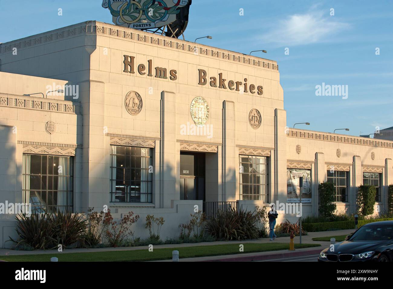 Il complesso edilizio art deco Helms Bakery a Culver City, California, Stati Uniti Foto Stock