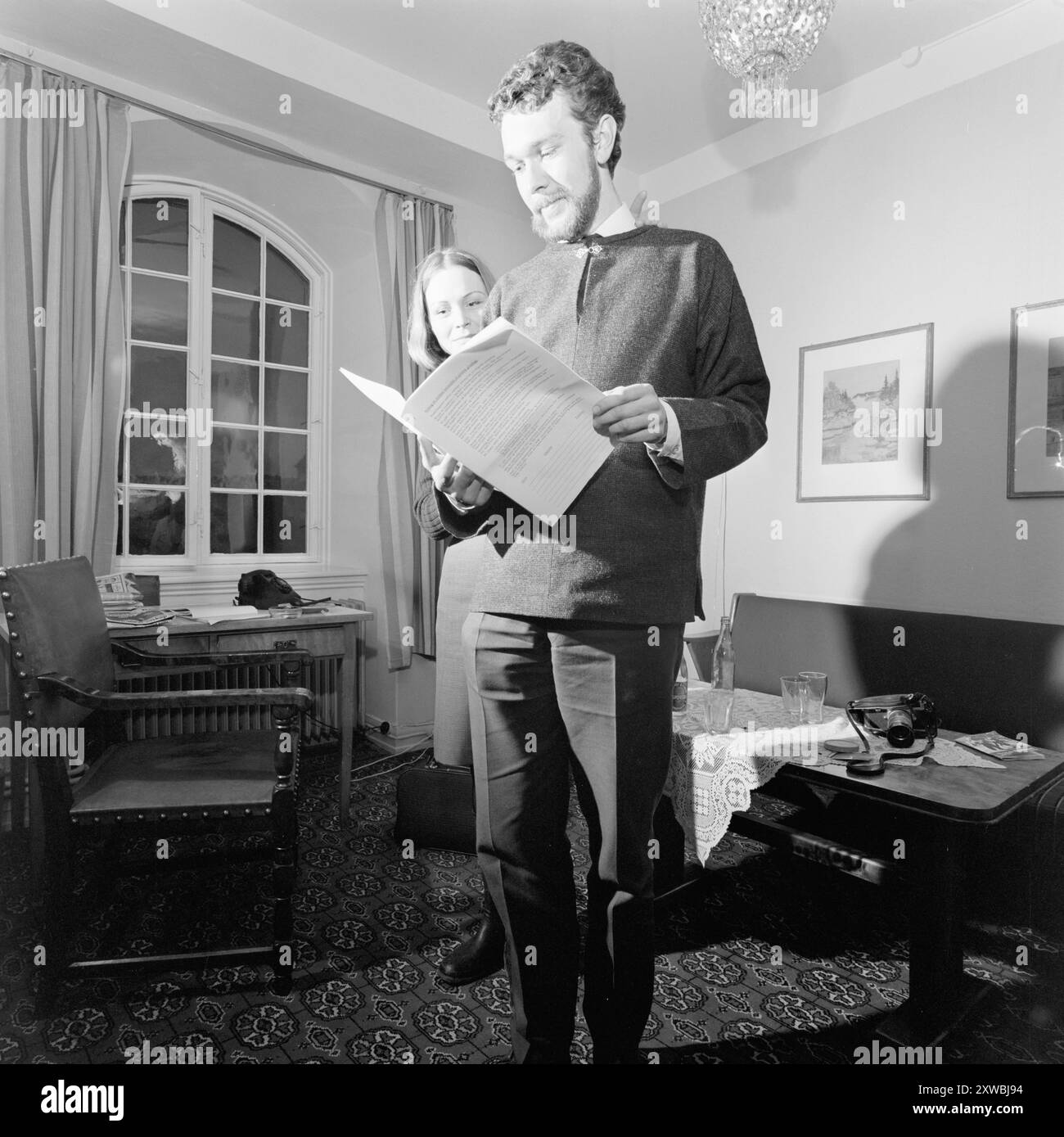 Effettivo 14-7-1967: Dice di no alla NATO. In piena luce questa settimana: Arnulf Kolstad Arnulf Kolstad è uno dei leader di un gruppo di studenti che rifiutano la coscrizione militare in una Norvegia che fa parte della NATO. Foto: Sverre A. Børretzen / Aktuell / NTB ***FOTO NON ELABORATA*** il testo dell'immagine è tradotto automaticamente Foto Stock