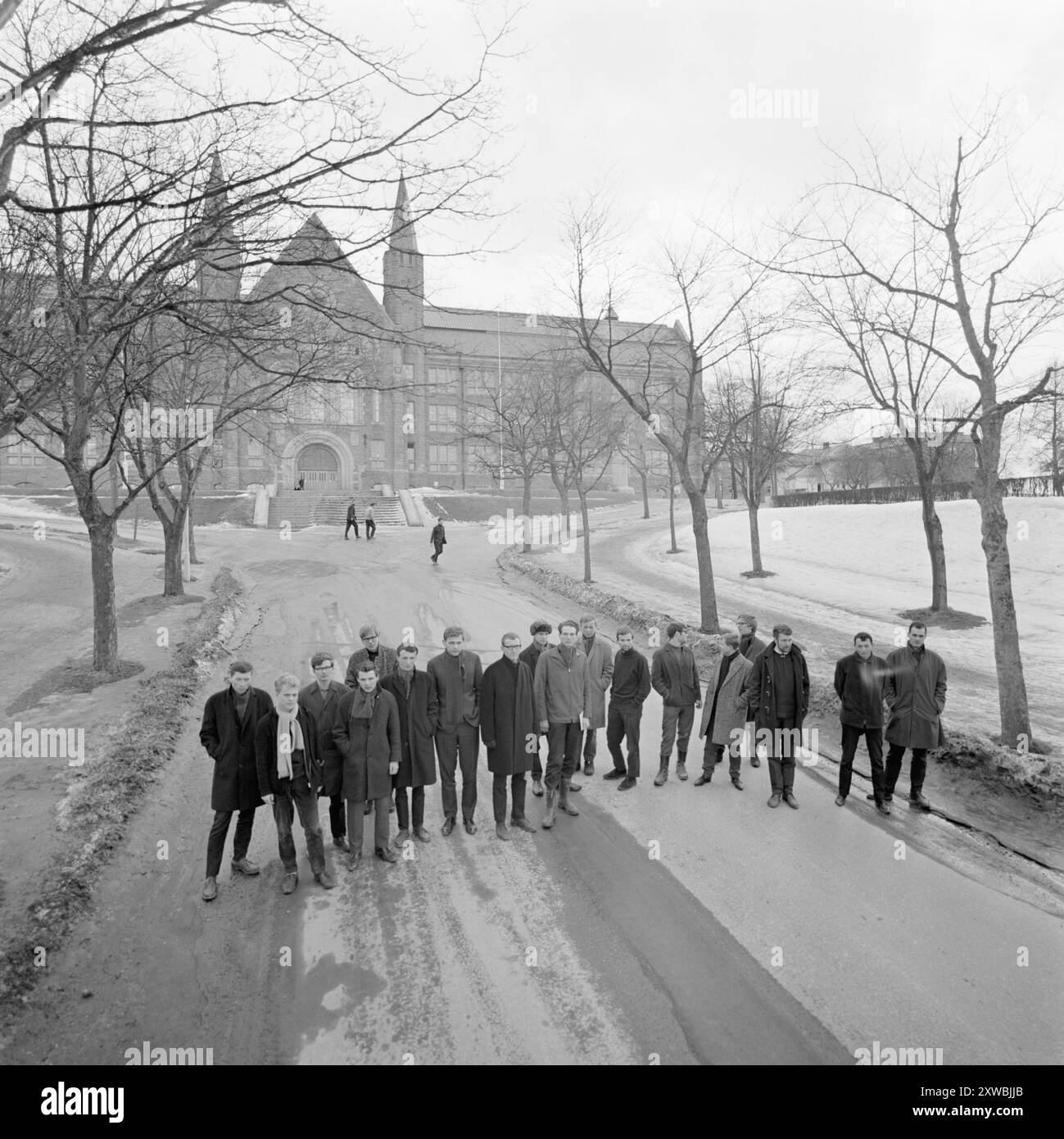 Effettivo 14-7-1967: Dice di no alla NATO. In piena luce questa settimana: Arnulf Kolstad Arnulf Kolstad è uno dei leader di un gruppo di studenti che rifiutano la coscrizione militare in una Norvegia che fa parte della NATO. Foto: Sverre A. Børretzen / Aktuell / NTB ***FOTO NON ELABORATA*** il testo dell'immagine è tradotto automaticamente Foto Stock