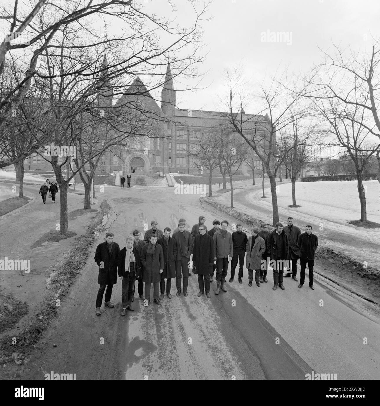 Effettivo 14-7-1967: Dice di no alla NATO. In piena luce questa settimana: Arnulf Kolstad Arnulf Kolstad è uno dei leader di un gruppo di studenti che rifiutano la coscrizione militare in una Norvegia che fa parte della NATO. Foto: Sverre A. Børretzen / Aktuell / NTB ***FOTO NON ELABORATA*** il testo dell'immagine è tradotto automaticamente Foto Stock