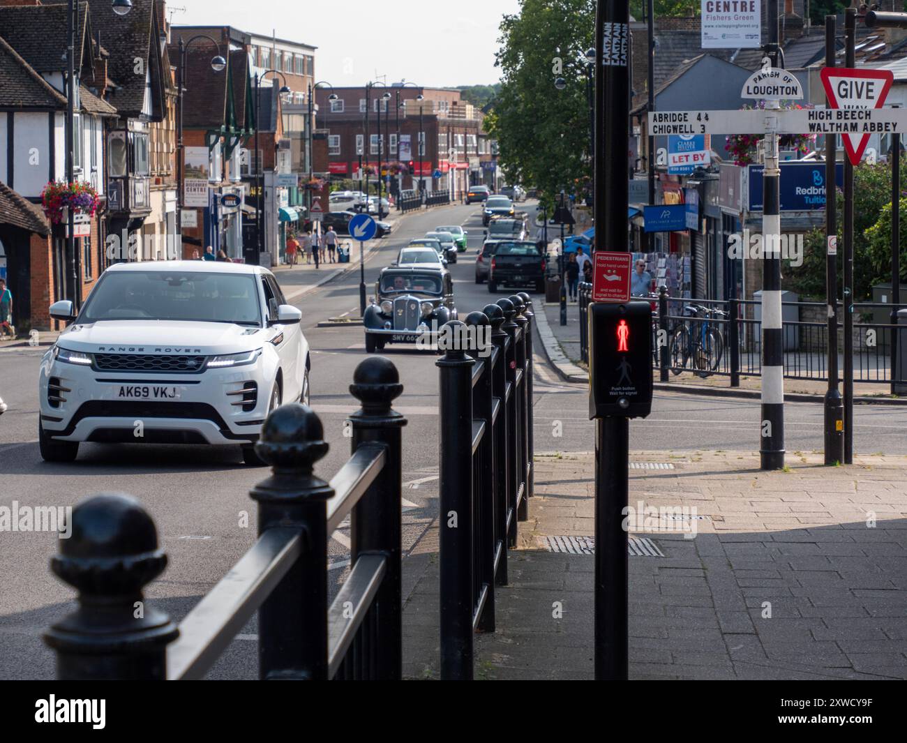 Loughton High Street, Essex Foto Stock