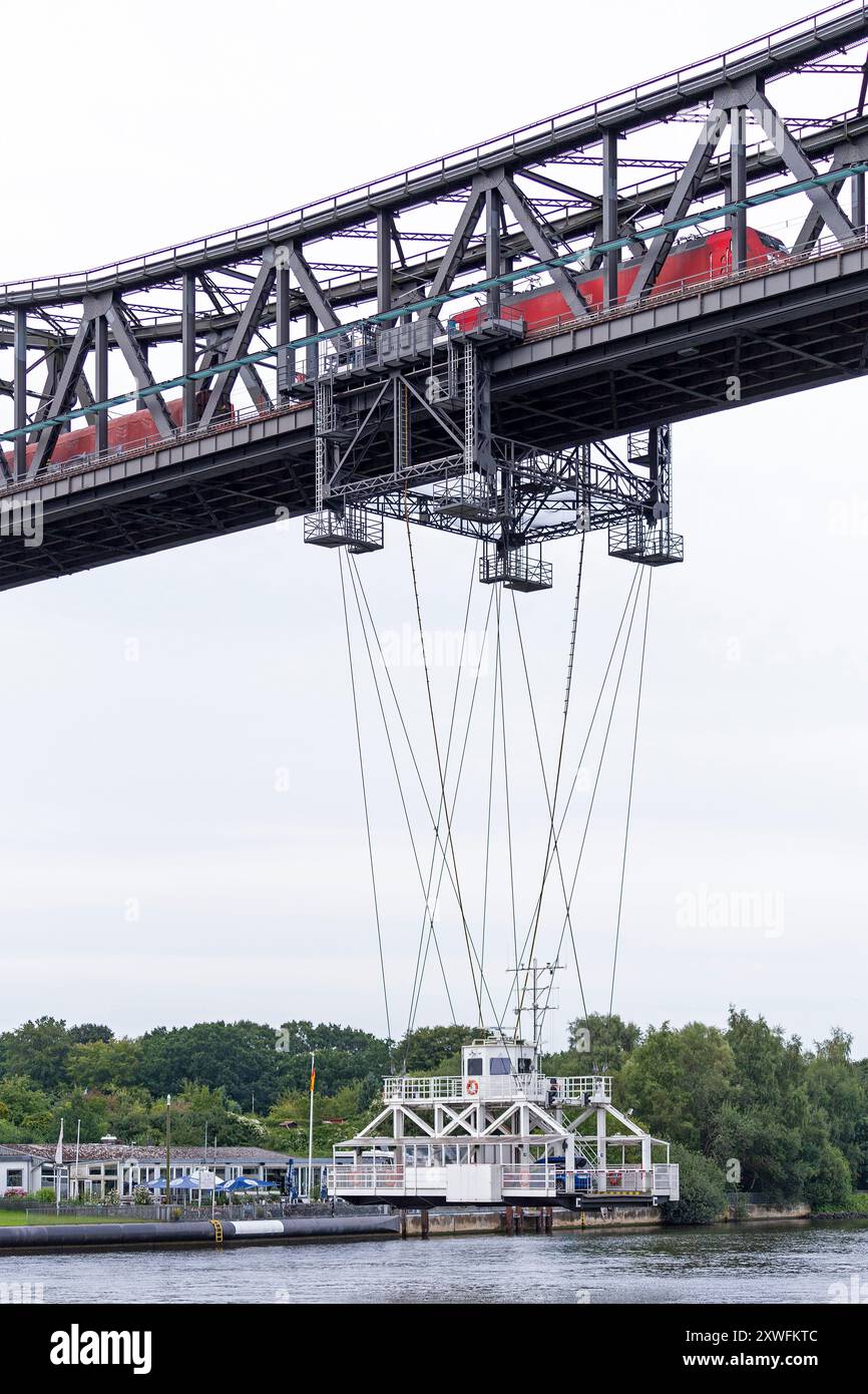 Ponte ferroviario, treno, ponte di trasporto, canale Kiel, Rendsburg, Schleswig-Holstein, Germania Foto Stock