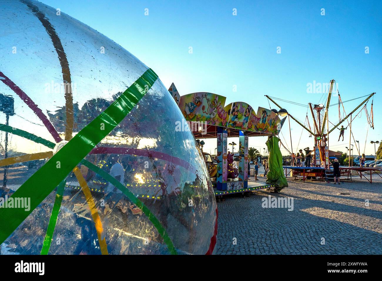 Parco divertimenti giostre e giochi, Alvor, Algarve, Portogallo, Europa. Foto Stock