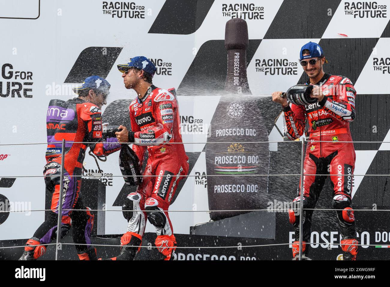 La celebrazione sul podio del 2024 MotoGP Motorrad Grand Prix von Österreich al Red Bull Ring di Spielberg (Austria). Crediti: Riccardo Righetti/al Foto Stock