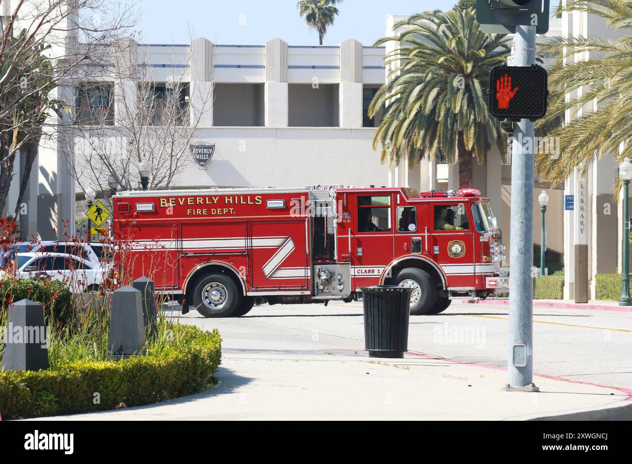 19.08.2024, AMERIKA, Stati Uniti, Unterwegs in Amerika, Symbolbild, Themenbild, Verschiedene Themenbilder, Reise, Reiseimpressionen, Reisefeatures, Vereinigte Staaten von Amerika, Reisefeature, im Bild Fire Department, Feuerwehr, Beverly Hills, Los Angeles, Santa Monica, USA, Amerika, *** 19 08 2024, AMERICA, USA, on the Road in America, immagine simbolo, immagine tema, varie immagini a tema, viaggi, impressioni di viaggio, caratteristiche di viaggio, Stati Uniti d'America, caratteristiche di viaggio, nella foto Vigili del fuoco, Beverly Hills, Los Angeles, Santa Monica, Stati Uniti, America, Foto Stock