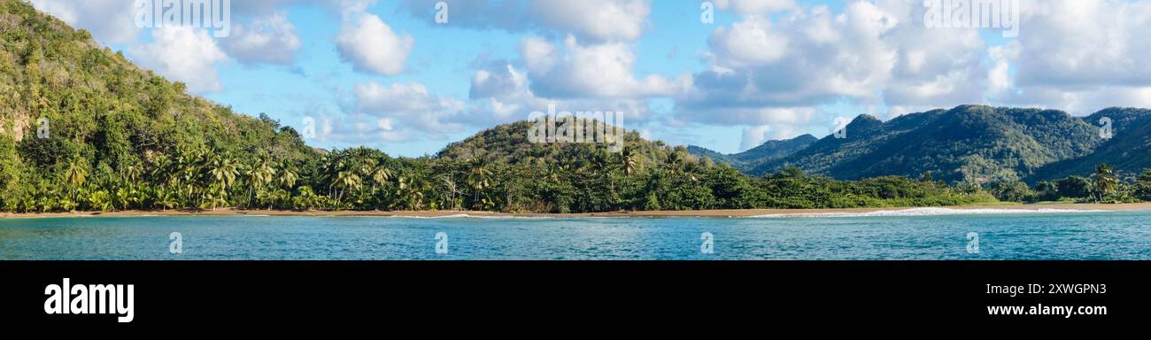 Paesaggio costiero di Santa Lucia, formato panoramico, Santa Lucia Foto Stock