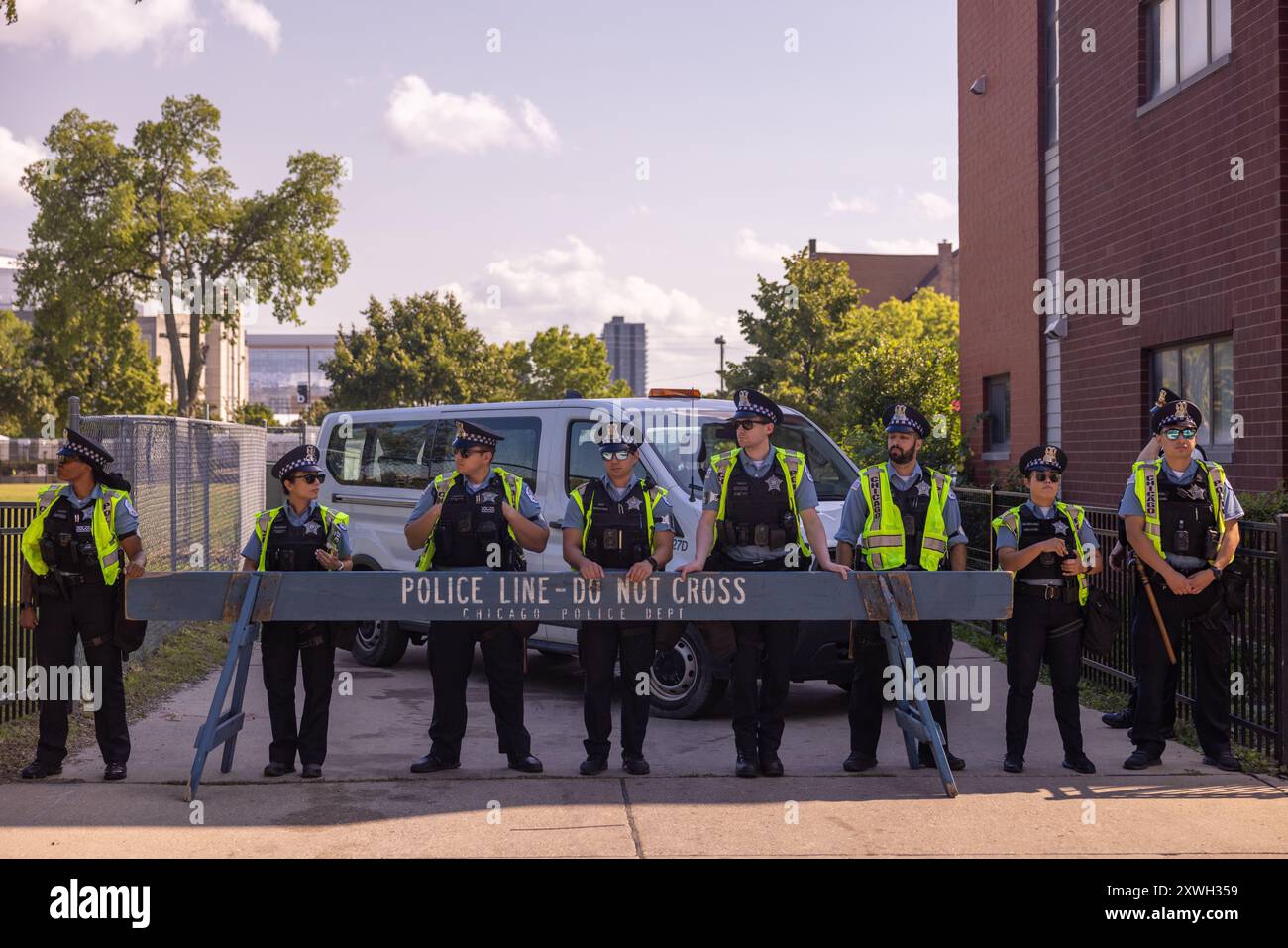 Chicago, Stati Uniti. 19 agosto 2024. Attività di polizia intorno alle proteste alla Convention Nazionale Democratica credito: Zachary Tarrant/Alamy Live News Foto Stock