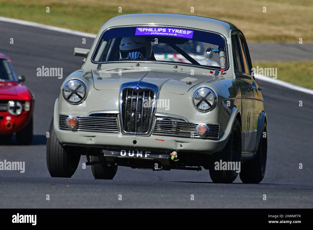 Ding Boston, OUMF Riley One Point Five, Festival Italia, HRDC Jack Sears Trophy for 1958-1966 Touring Cars, con il periodo corretto Alfa Romeo, a quaranta F. Foto Stock