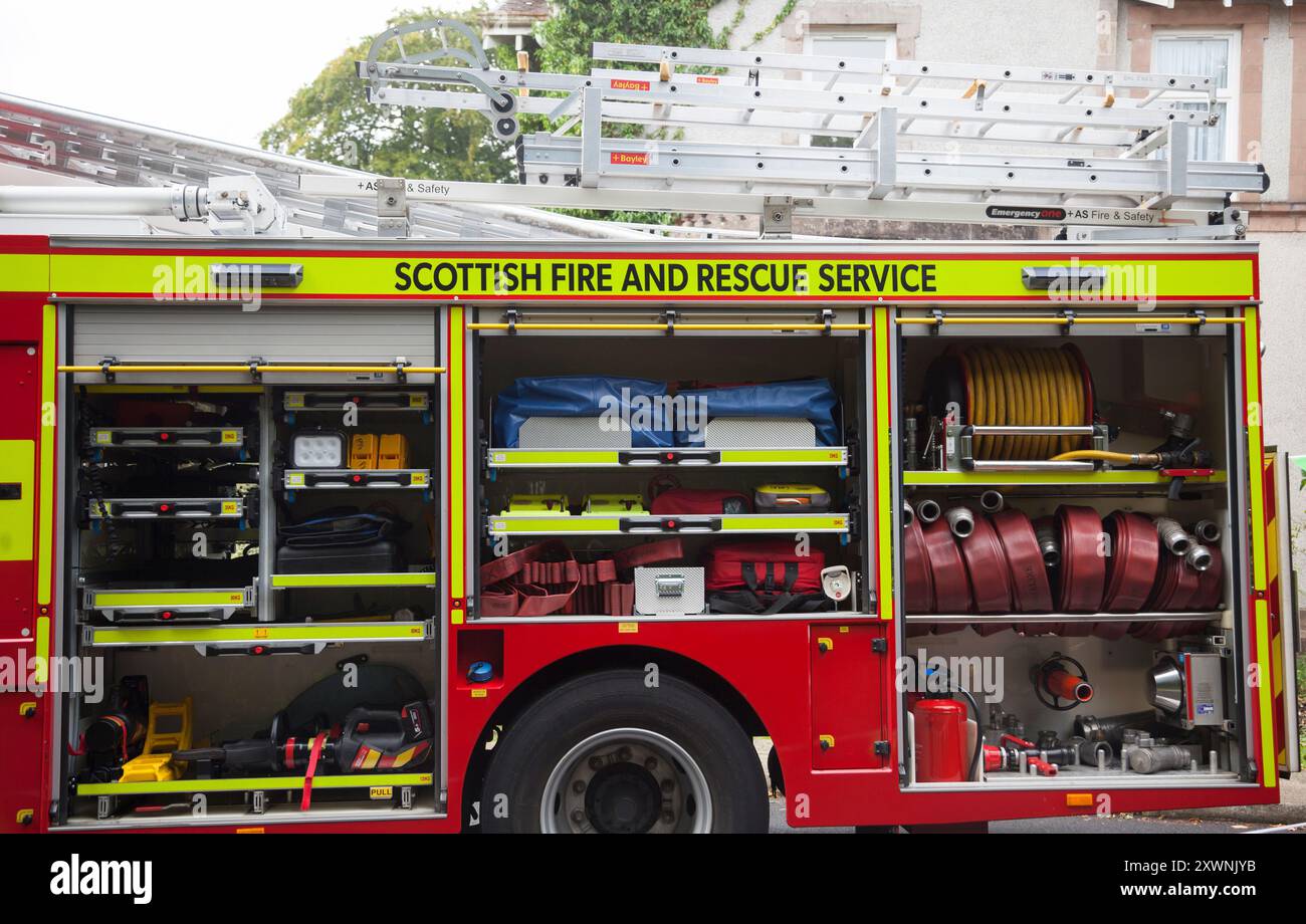 Attrezzature antincendio e di soccorso scozzesi nel motore antincendio Foto Stock