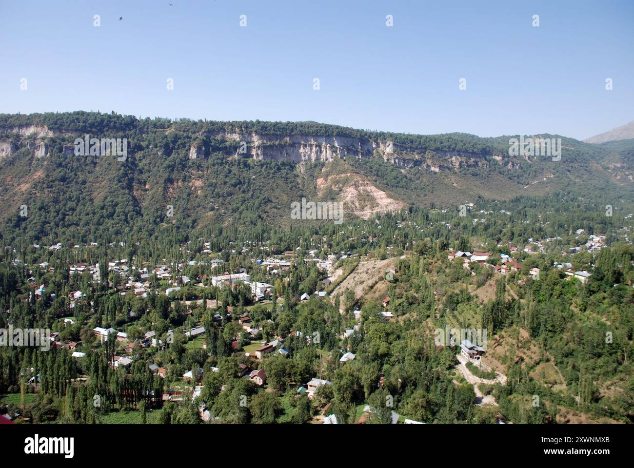 Una vista del villaggio di Arslanbob in Kirghizistan Foto Stock