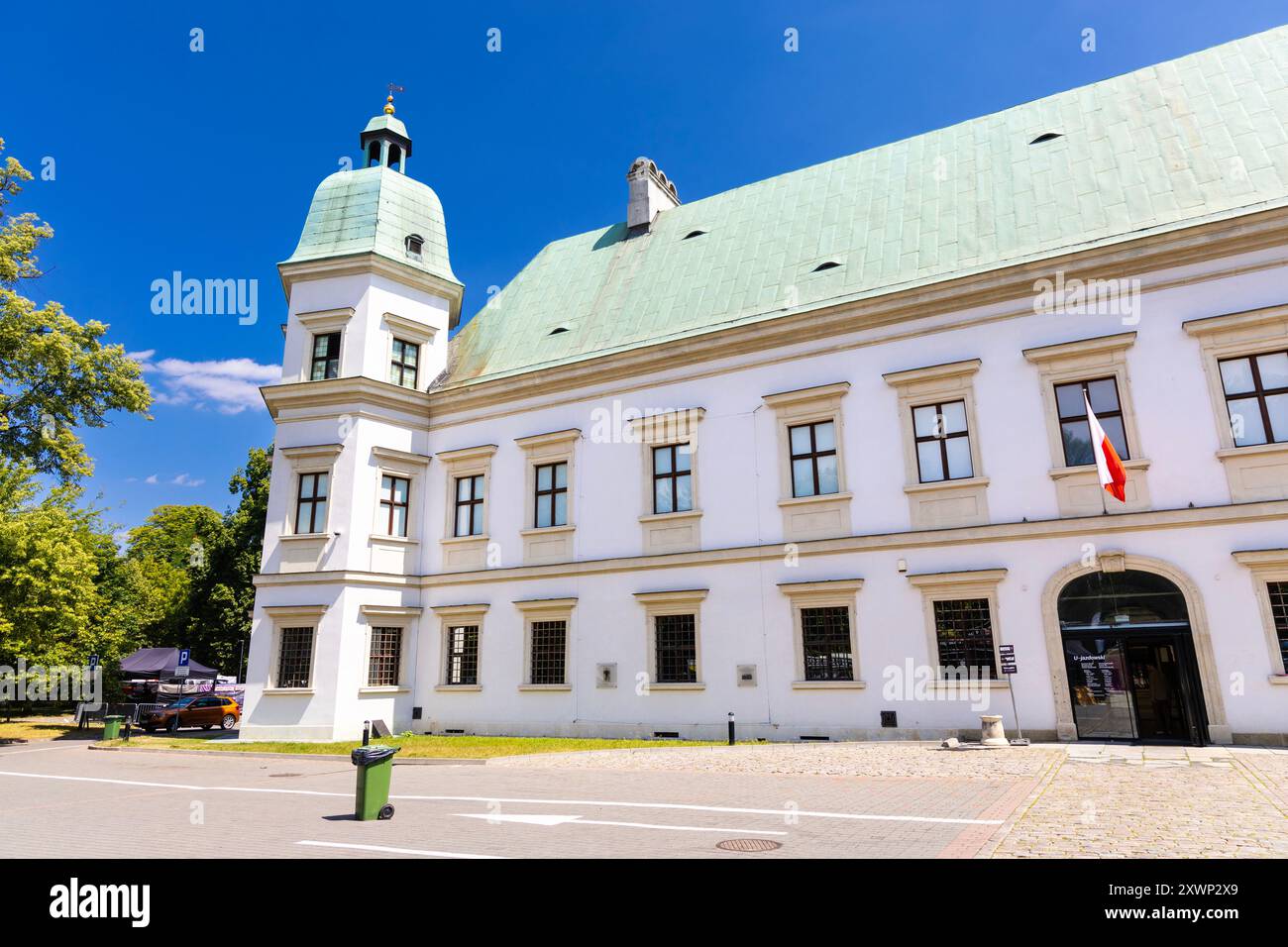 Esterno del castello di Ujazdów (Zamek Ujazdowski) che ospita il Centro di Arte Contemporanea, Varsavia, Polonia Foto Stock