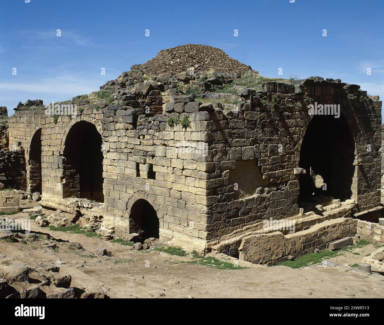 Bosra, Siria. Resti delle terme romane. Vista esterna. (Foto scattata prima della guerra civile siriana). Foto Stock