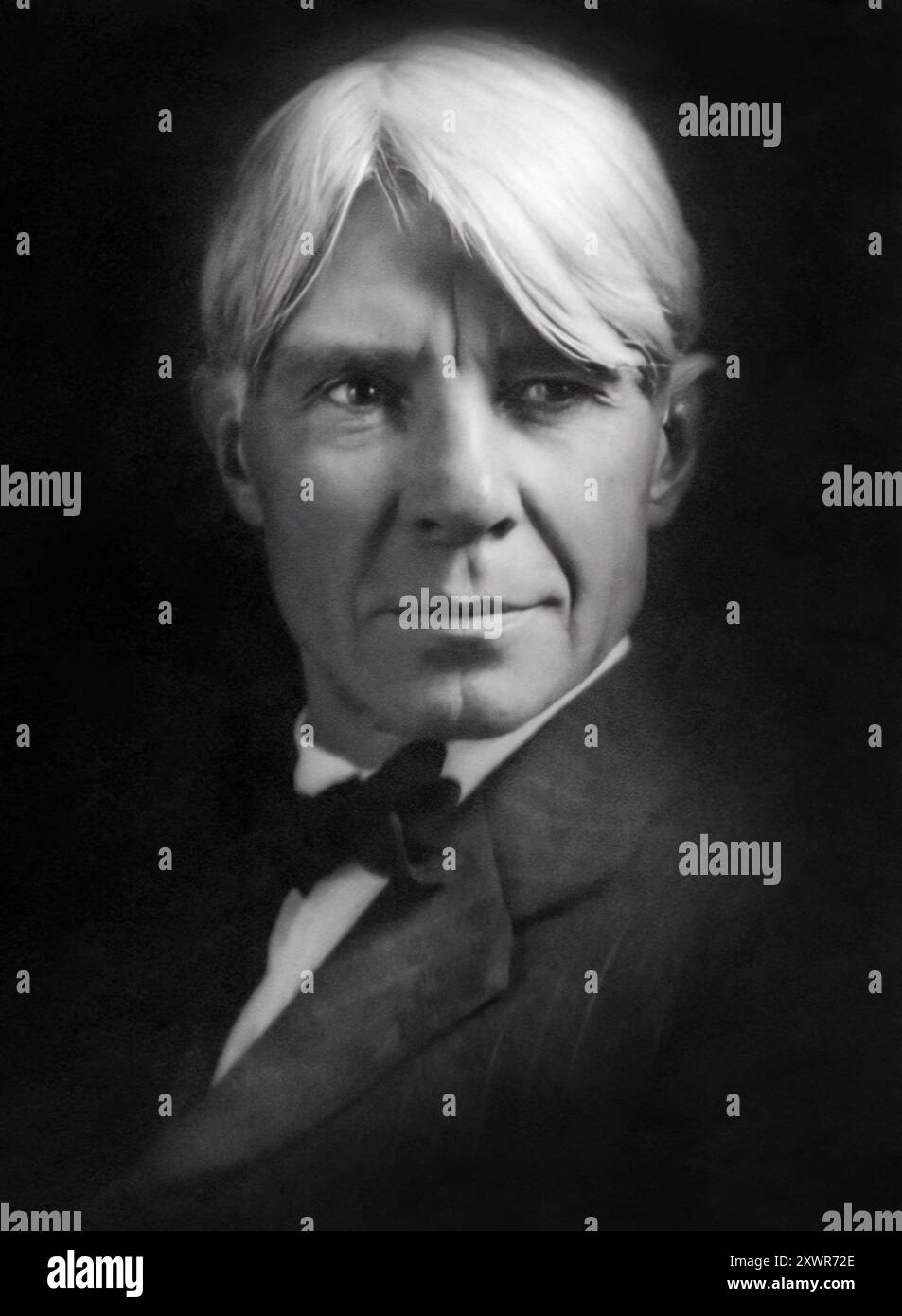 Carl Sandburg (1878-1967), poeta americano, biografo, giornalista ed editore, che ha ricevuto tre premi Pulitzer tra il 1919 e il 1951. (USA) Foto Stock