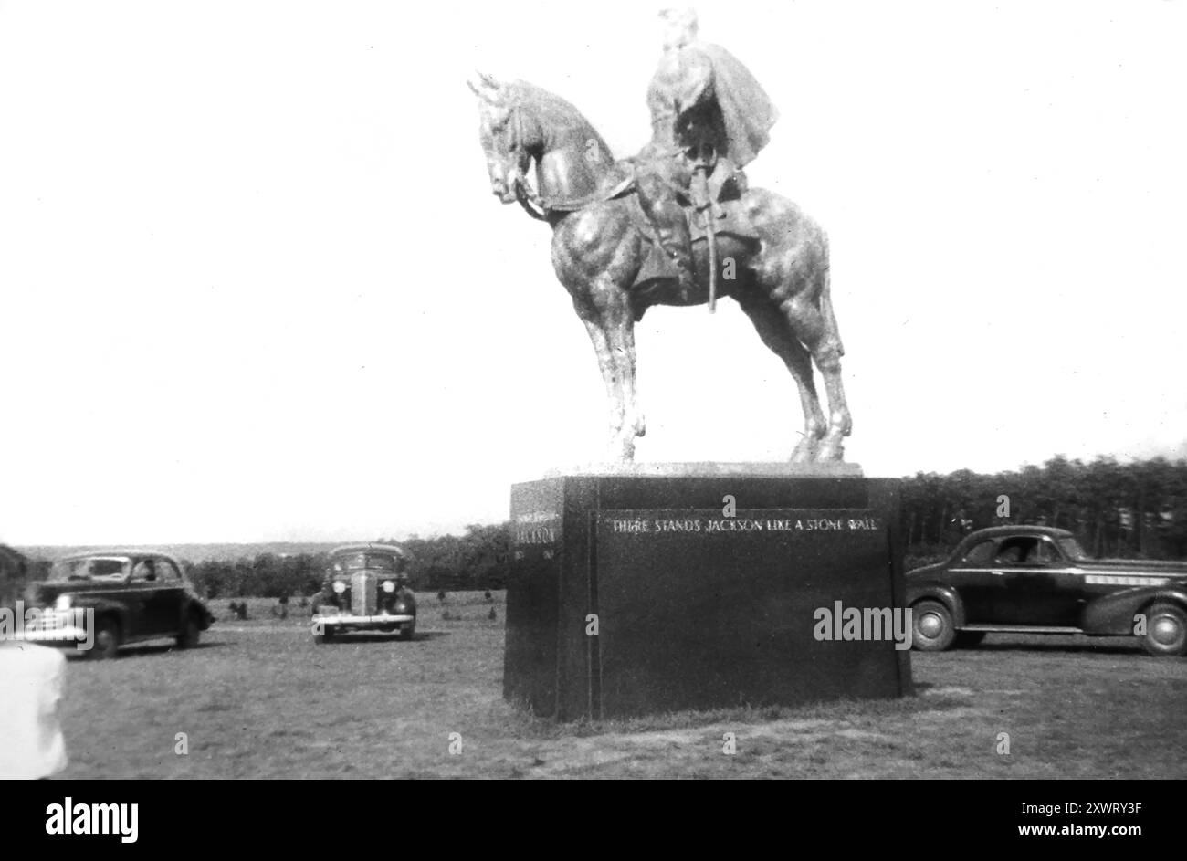 Monumento di Stonewall Jackson a Manassas, Virginia, circa 1940 anni La statua fu inaugurata nel 1940. Foto Stock