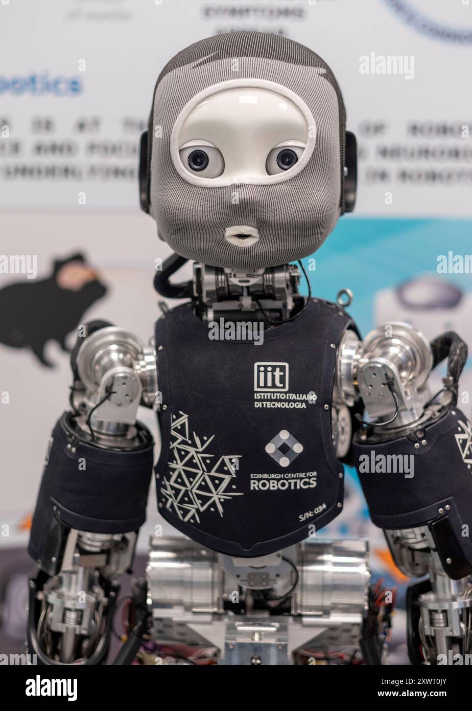 Prototipo di robot in fase di sviluppo presso il National Robotarium, Heriot Watt University, Riccarton, Edimburgo. Foto Stock